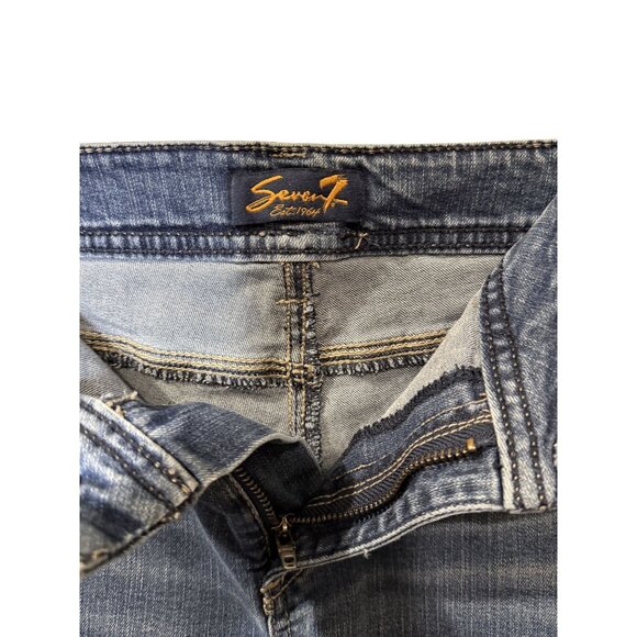 Seven7 Womens Distressed Denim Jean Shorts With Frayed Hem & Embroidered Size 14 - Picture 7 of 8